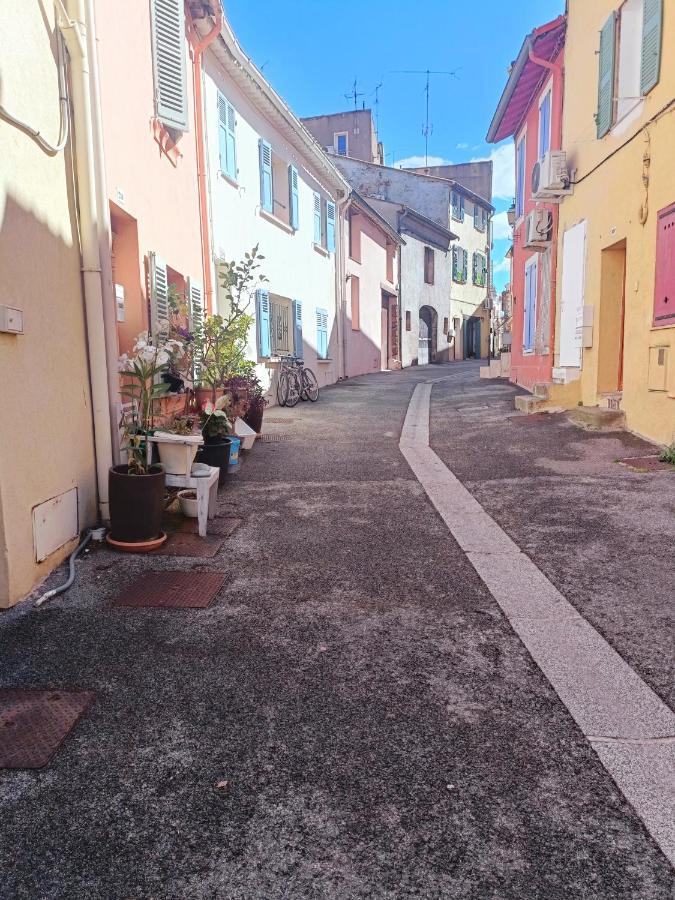 Au Centre De Frejus Charmant Appartement Extérieur photo